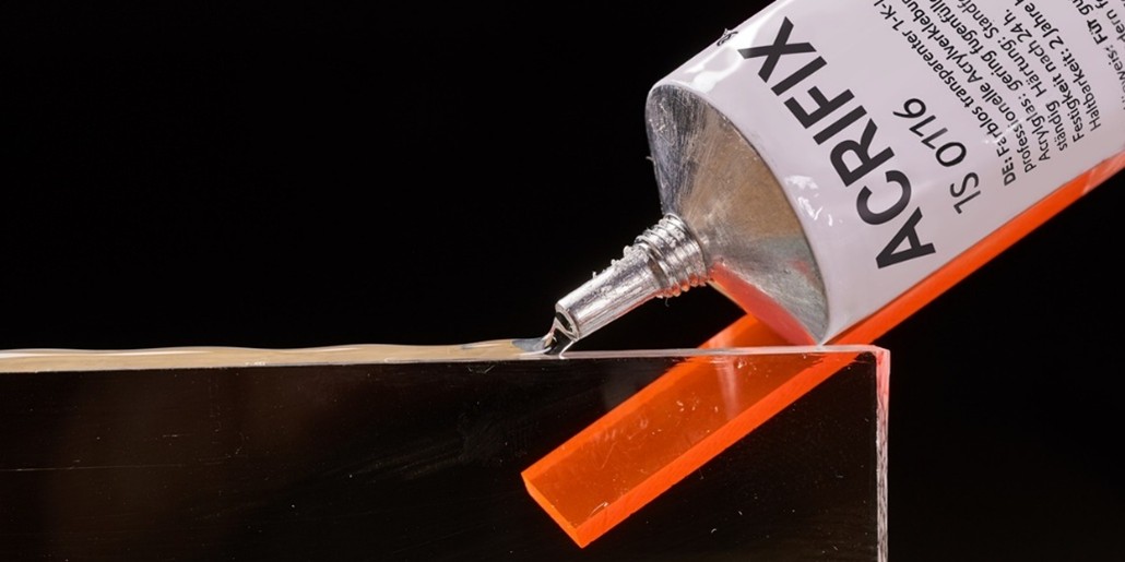 ACRIFIX® – L’adhésif d’origine pour des résultats parfaits avec PLEXIGLAS®